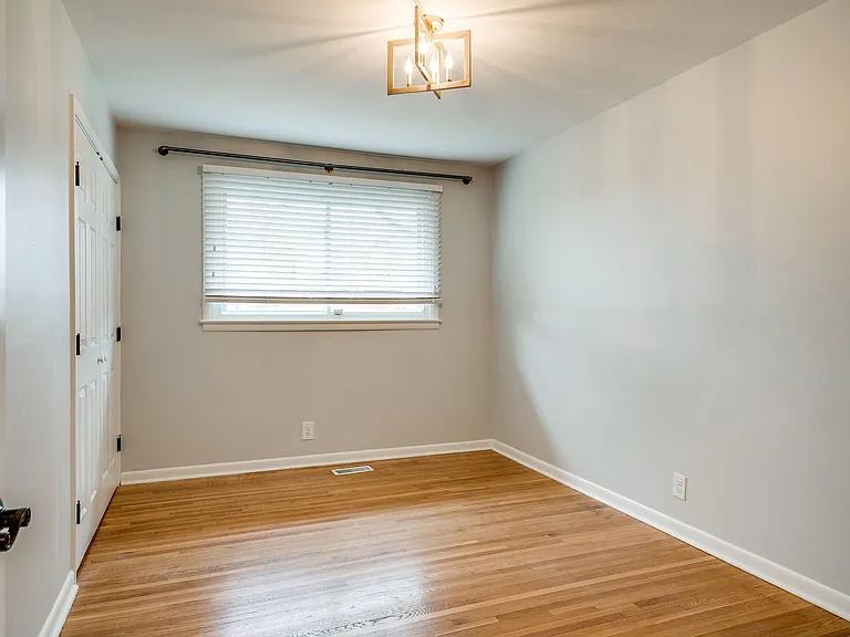 539 Northcrest Dr — Photo 22