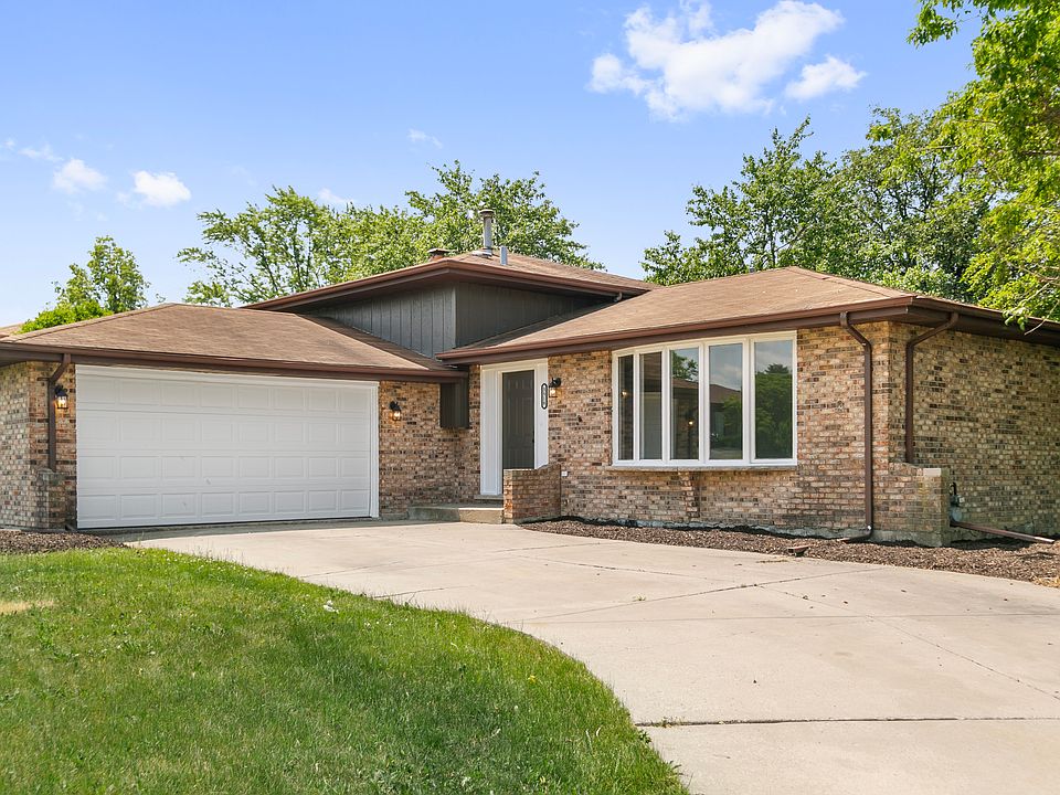 1st image of 351 Jacqueline Dr