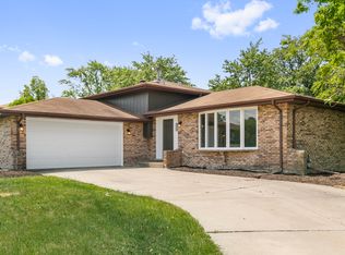 351 Jacqueline Dr, Crete, IL 60417