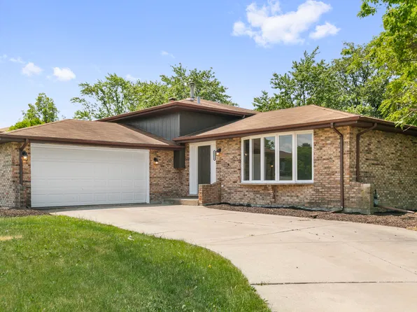 351 Jacqueline Dr, Crete, IL 60417
