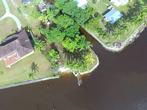 4th image of 1340 Chokoloskee Dr