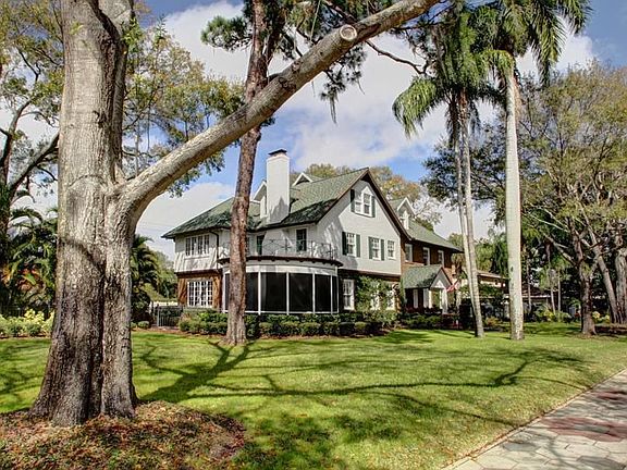 5th image of 441 Villa Grande Ave S