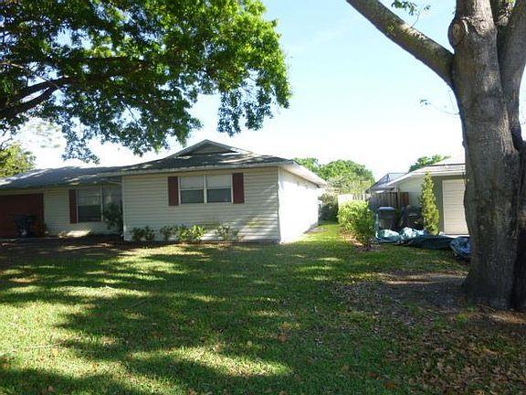 3rd image of 2806 Barnie Ln