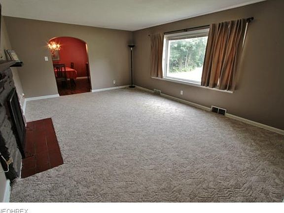 2nd image of 2033 Normandy Cir