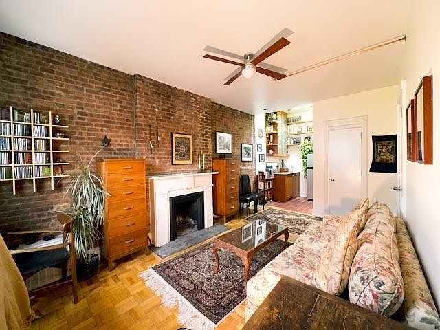 1st image of 136 W 81st St APT 4R