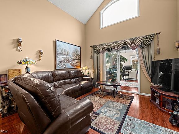4th image of 6801 Rolling Meadow Dr