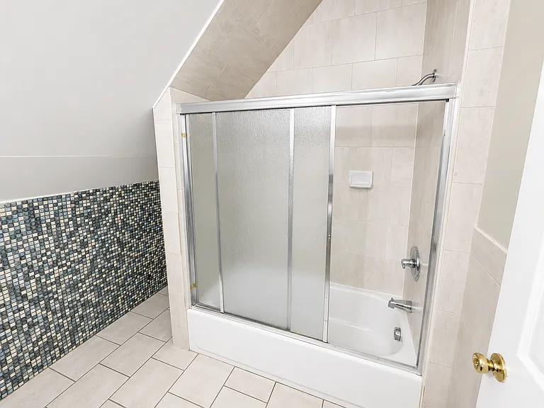 281 Schley St #3 — Photo 5