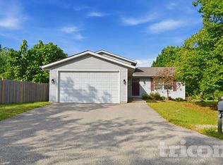 35604 N Sunnyside Ave, Ingleside, IL 60041