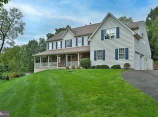 2046 Harmony Ln, Jamison, PA 18929