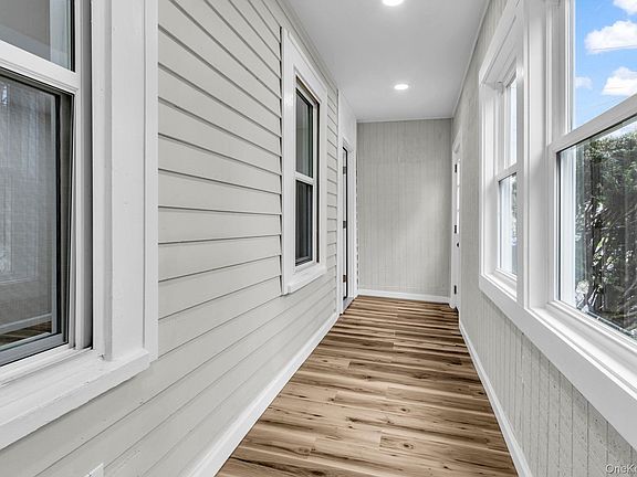 4th image of 44 Glenwood Avenue