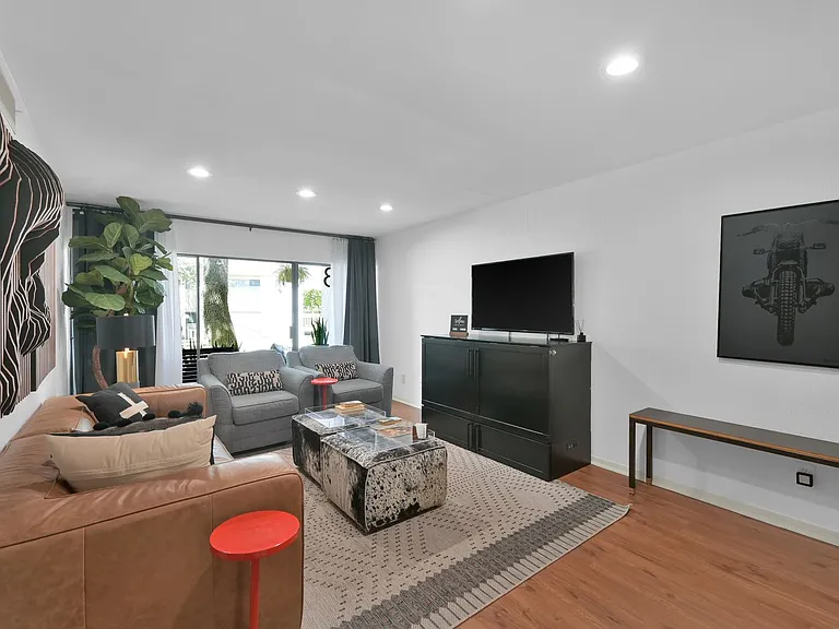 12100 Melville Dr #403D — Photo 20