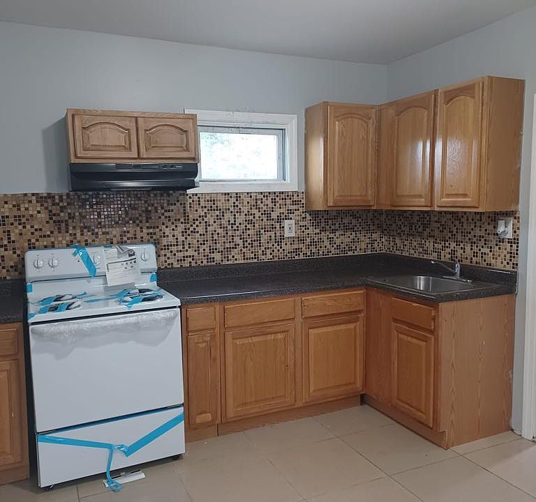 1st image of 765 S 12th St #1