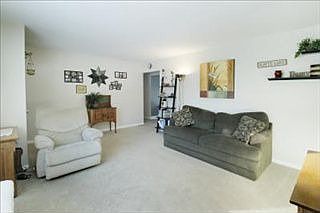 2nd image of 9428 Chambray St