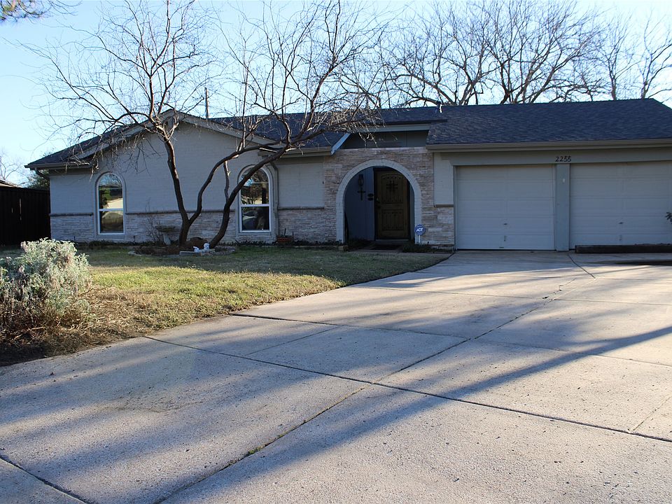 1st image of 2255 Shady Brook Dr