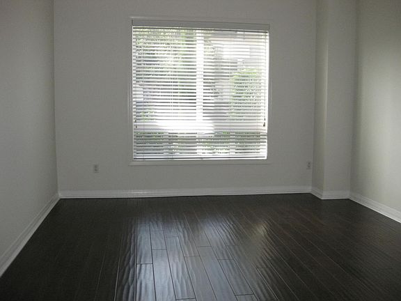 5th image of 1257 Brockton Ave