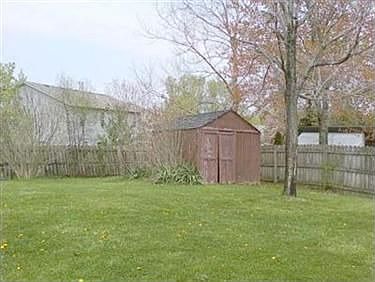 5th image of 4219 Raymond Dr