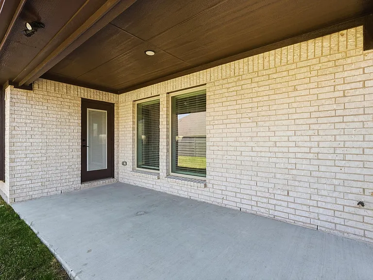833 Daisy Corner Dr — Photo 10