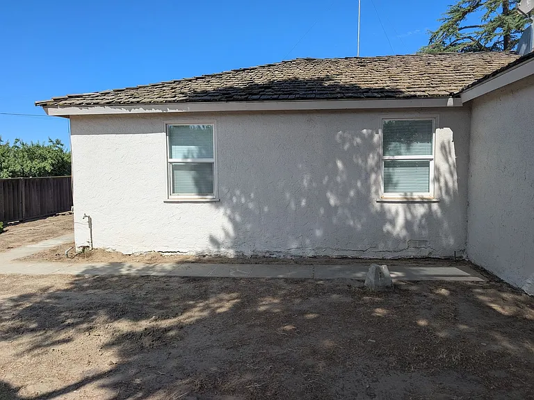 7262 S Cedar Ave — Photo 23