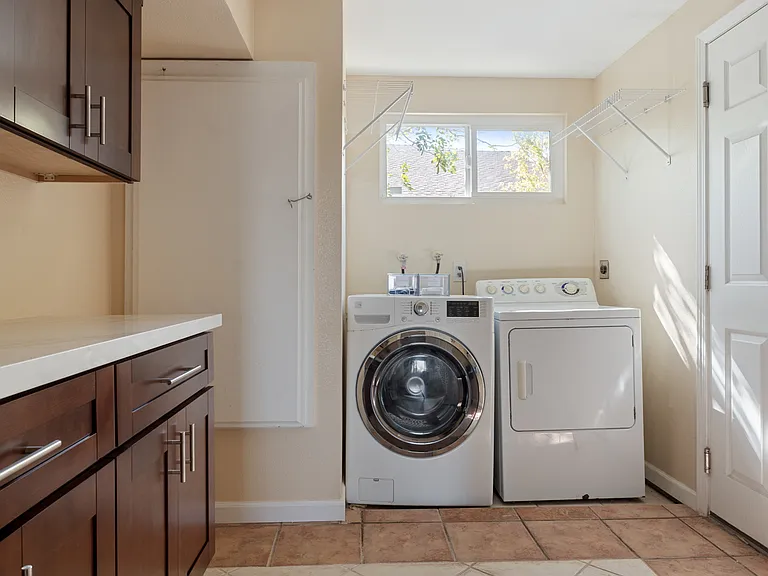 3561 Voyager Ct — Photo 17