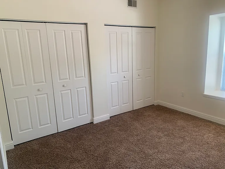 127 Greenwood Dr #8 — Photo 13