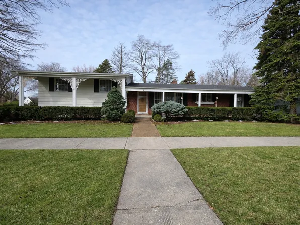 8 N Greenwood Ave, Palatine, IL 60074