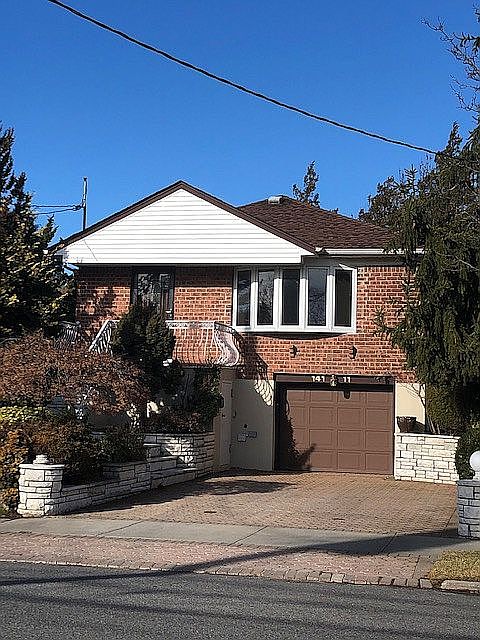 141-11 11 Ave, Malba,NY11357