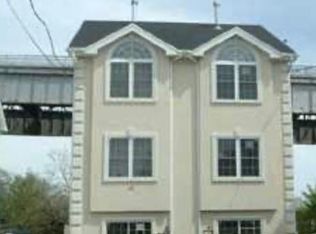 53 Morningstar Rd, Staten Island, NY 10303