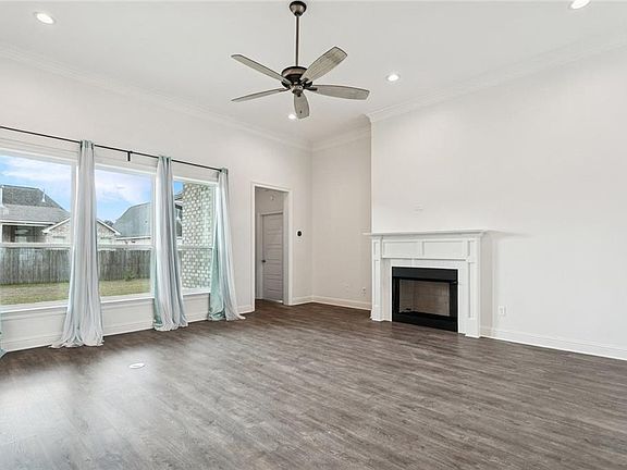 3rd image of 1253 Sweet Clover Way