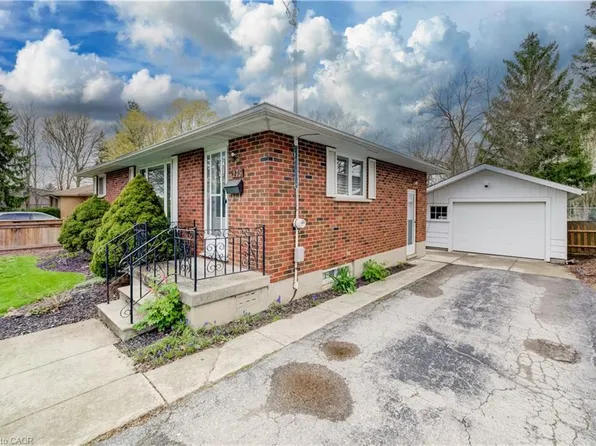 275 Robinson St, Woodstock, ON N4S 3B8