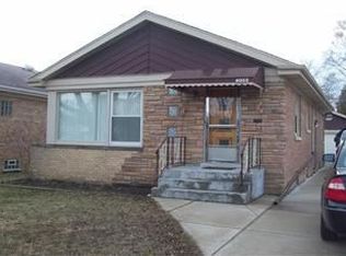 8022 N Elmore St, Niles, IL 60714