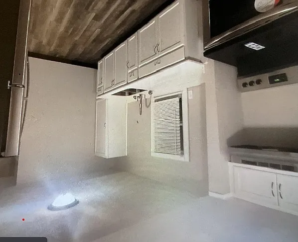 452 Evers St — Photo 5