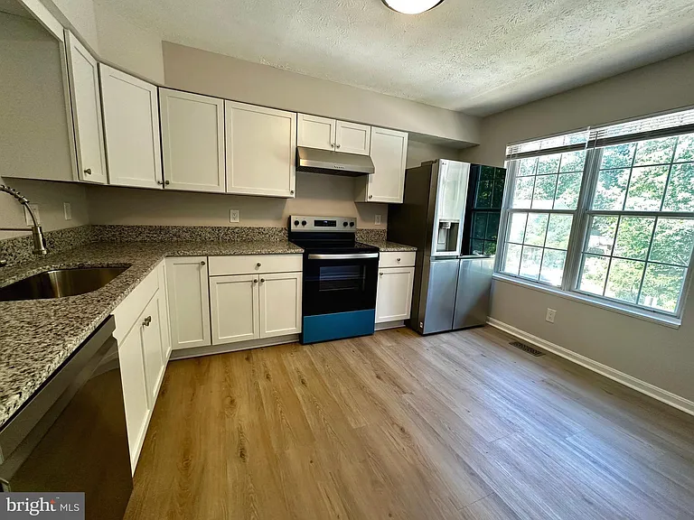 404 Cabin Ct — Photo 4
