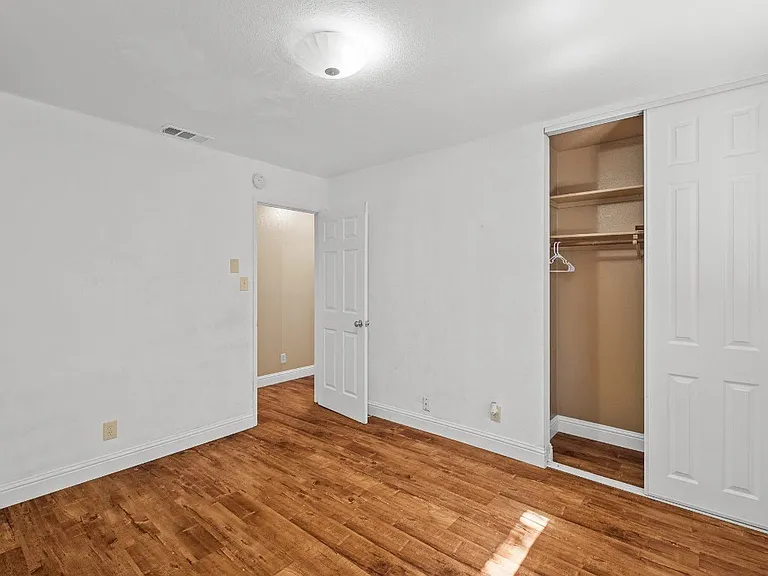 935 Springoak Way — Photo 8