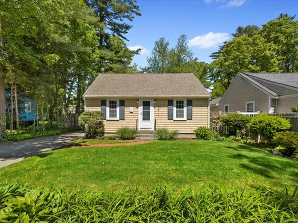 10 Cynthia Avenue, Pembroke, MA 02359