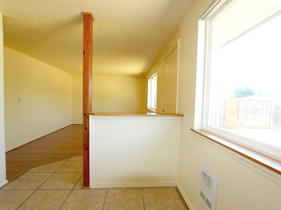 5th image of 3704 S Gunnison St #3708