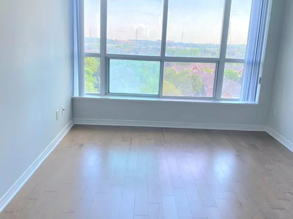 4889 Kimbermount Ave #805, Mississauga, ON L5M 7R9