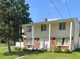 400 Hawthorne St, Elyria, OH 44035