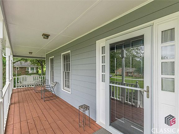 4th image of 350 Golfcrest Drive