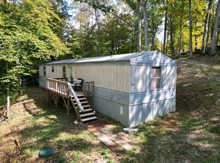 460 N Lake Dr, Burnside, KY 42519