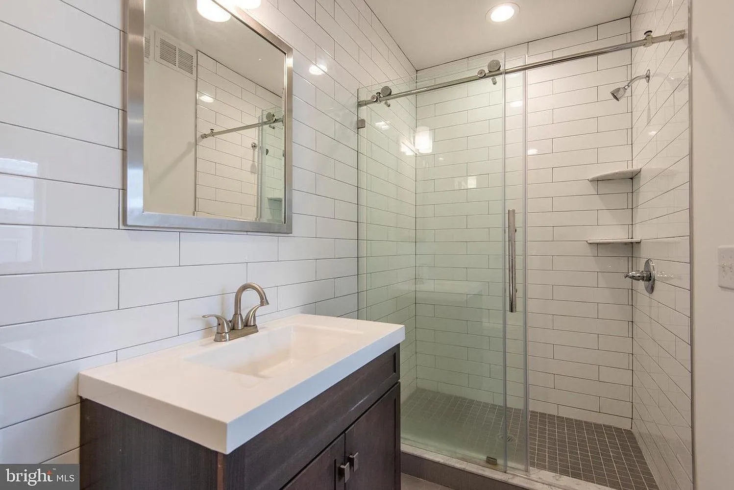 2 bed, 2.5 bath, 1200 sqft, $2,000 — Photo 1