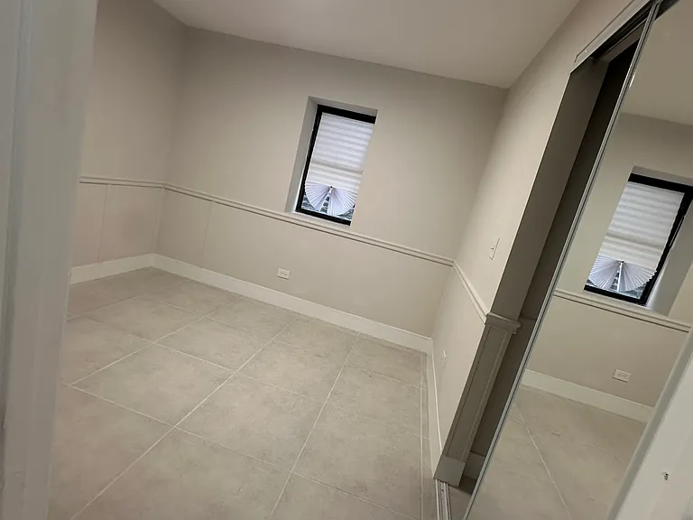 2228 S Sawyer Ave — Photo 6