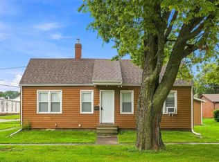 303 S Stuart St, Sigourney, IA 52591