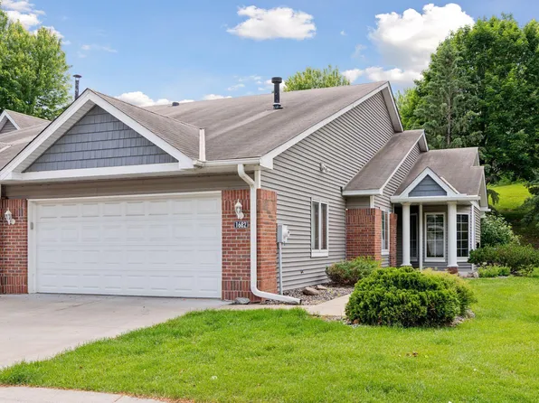 1682 Brueberry Ln, Arden Hills, MN 55112