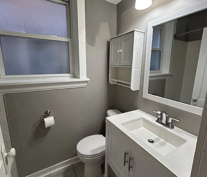 6826 Waldemar Ave #A — Photo 8