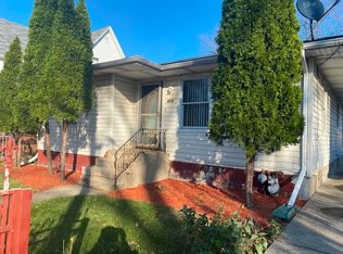 410 Garnsey Ave, Joliet, IL 60432