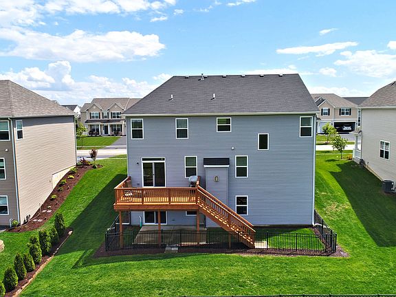 4th image of 2457 River Hills Ln