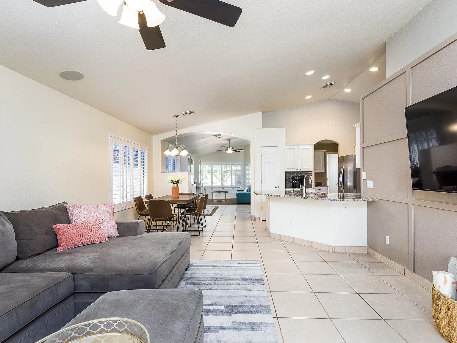4 bed, 1685 sqft, $3,800 — Photo 4