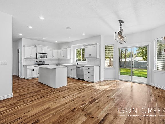 Dining/Kitchen