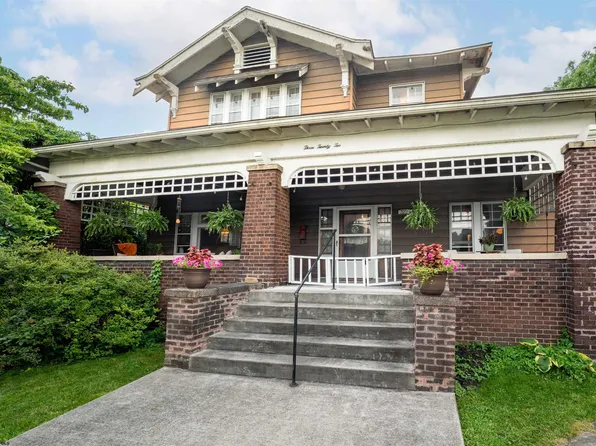 322 Walnut St, Grafton, WV 26354