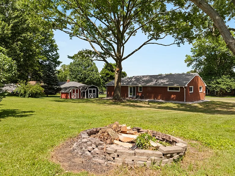 Valley View Dr — Photo 30